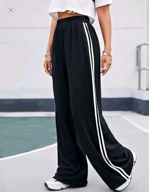Women's Hight Waist Wide-Leg Jogger Pant Black & White StripeProduct Name: Women's Hight Waist Wide-Leg Jogger Pant Black &amp; White StripePackage Contains: It has 1 Pieces of Jogger PantColor: BlackFabric: Lycra BlendPatternwkvn0e-z8MYSTIC COLLECTIONWomen's Hight Waist Wide-Leg